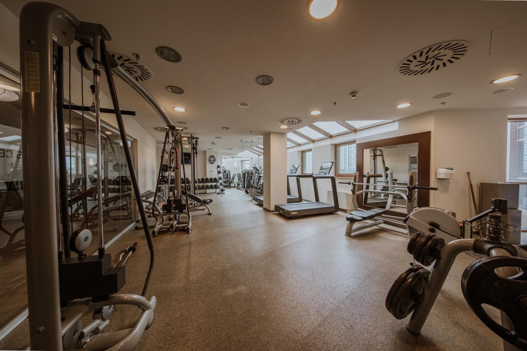Hotel Doubletree By Hilton Bratislava Extérieur photo